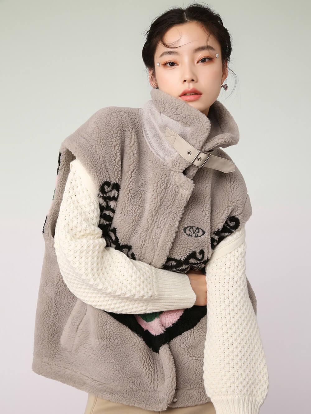 MUKZIN Beige Loose Lambhair Vest