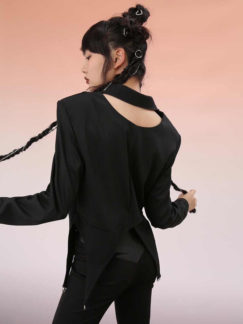 MUKZIN Cropped Asymmetric Shirt