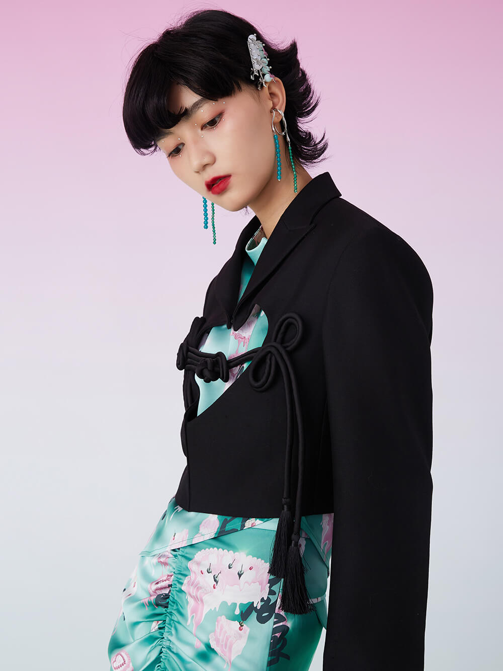 MUKZIN Black Chest Heart Design Short Coat