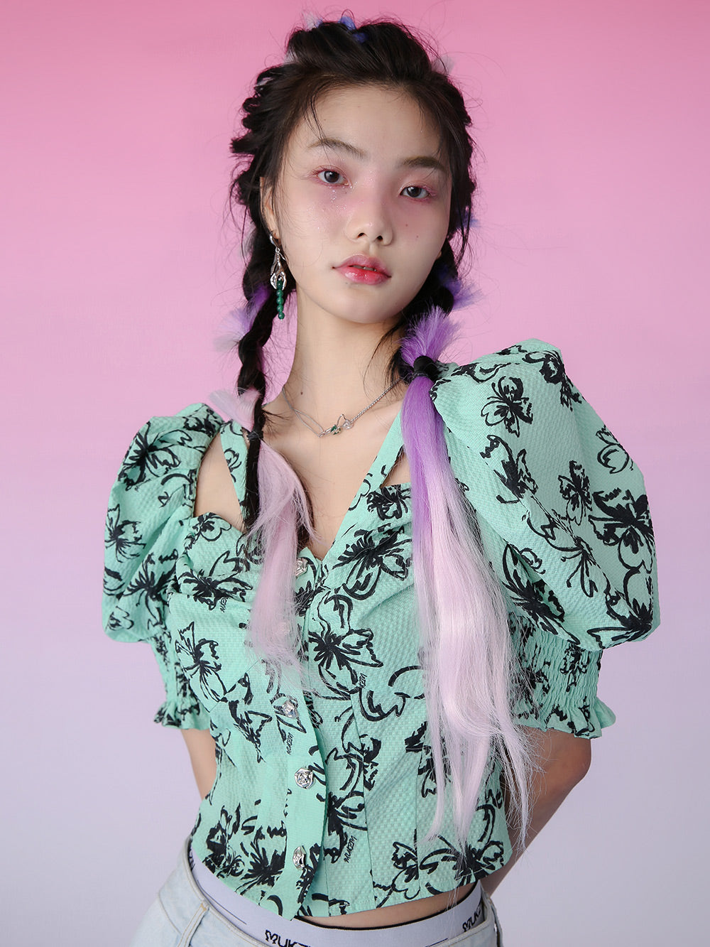 MUKZIN Cropped Printed Short-sleeved Blouse