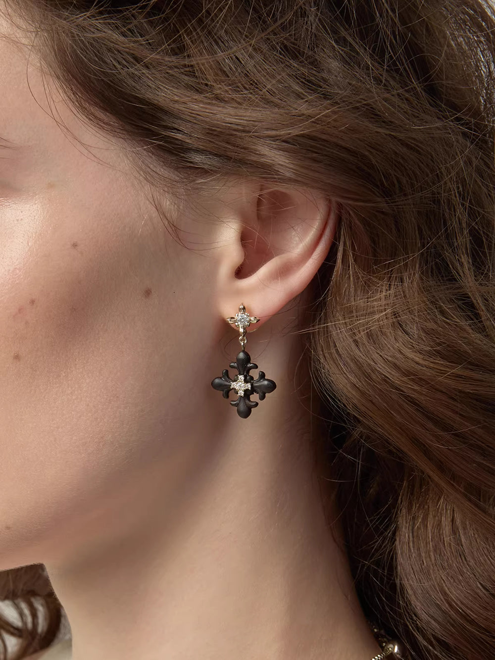 MUKTANK×SUN HUNTER Wooden Iris Drop Earrings