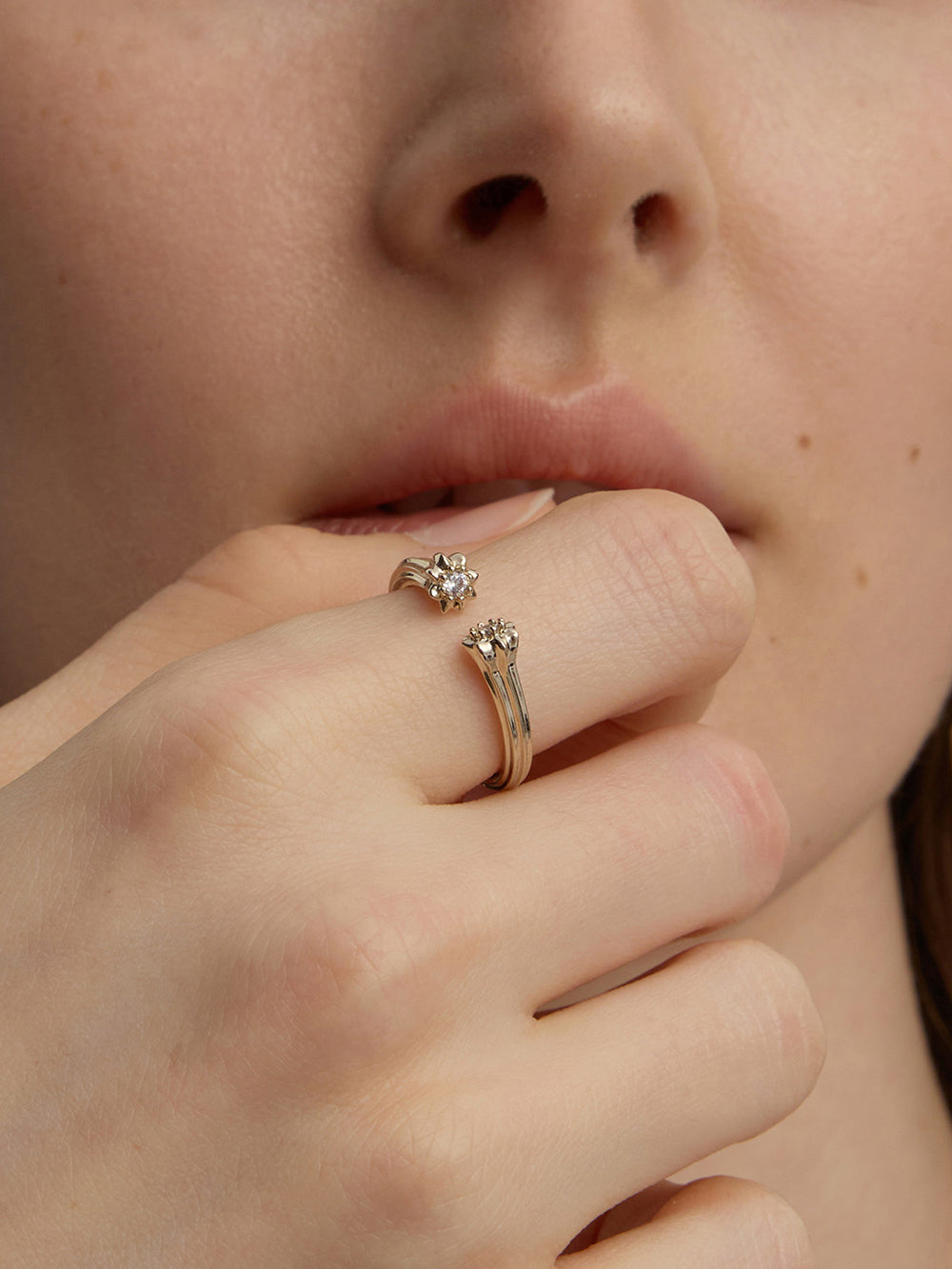 MUKTANK×SUN HUNTER Garden Flower Stem Ring