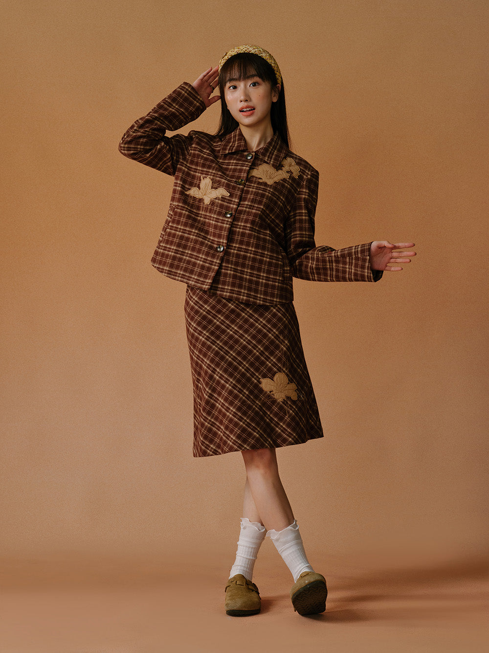 MUKTANK x LOUMUTAKU Iris Flower Felted Wool Embroidered Plaid Skirt