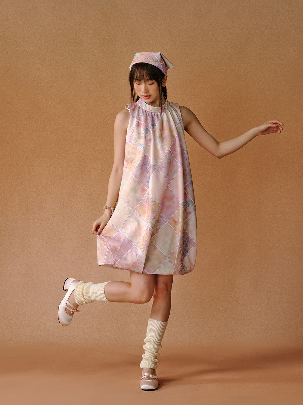 MUKTANK x LOUMUTAKU Youthful Plaid Pattern with Floral Ombre Halter-neck Dress
