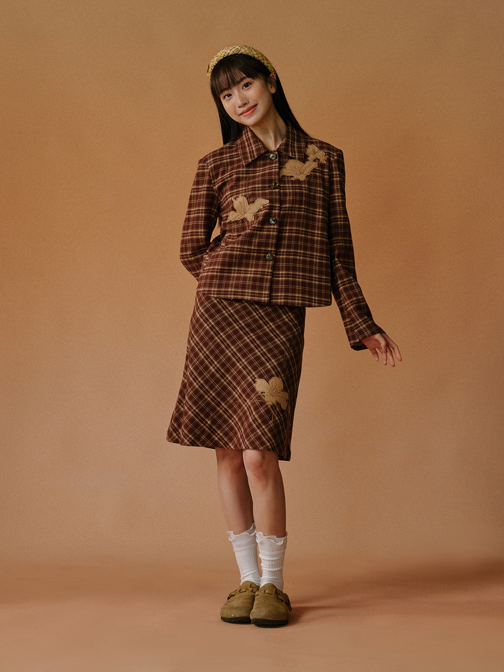 MUKTANK x LOUMUTAKU Iris Flower Felted Wool Embroidered Plaid Skirt