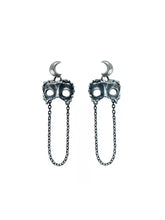 MUKTANK x QUANDO Mask Shaped Silver Earrings