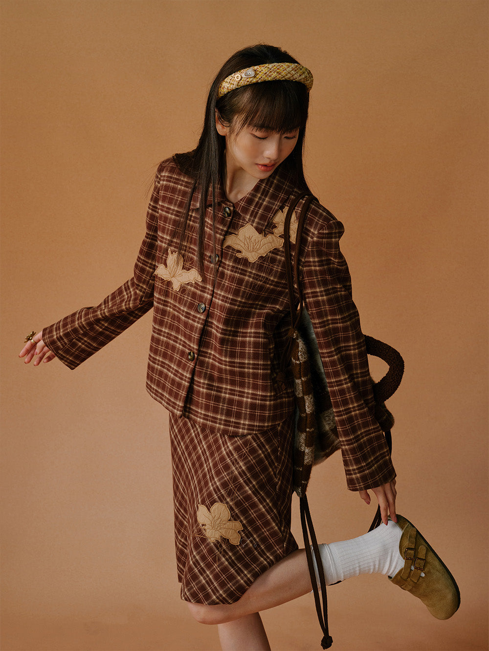 MUKTANK x LOUMUTAKU Iris Flower Felted Wool Embroidered Plaid Skirt