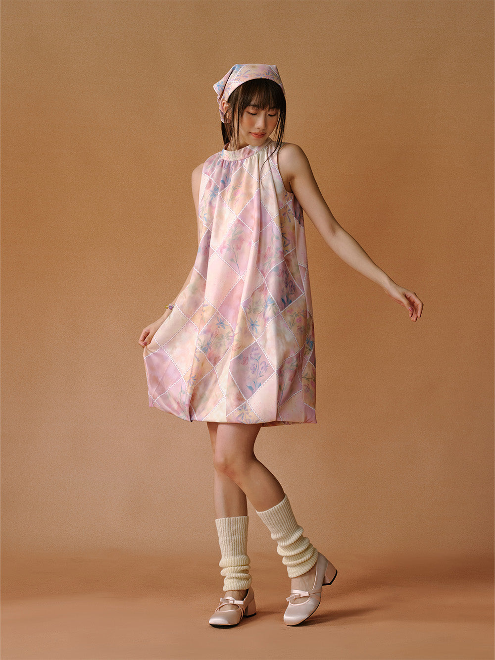 MUKTANK x LOUMUTAKU Youthful Plaid Pattern with Floral Ombre Halter-neck Dress