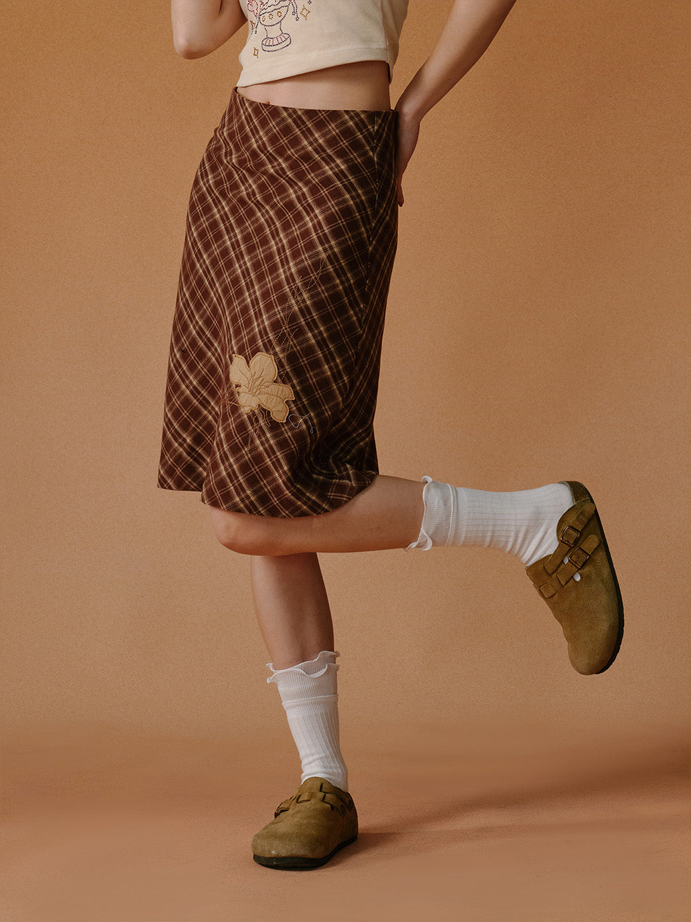 MUKTANK x LOUMUTAKU Iris Flower Felted Wool Embroidered Plaid Skirt