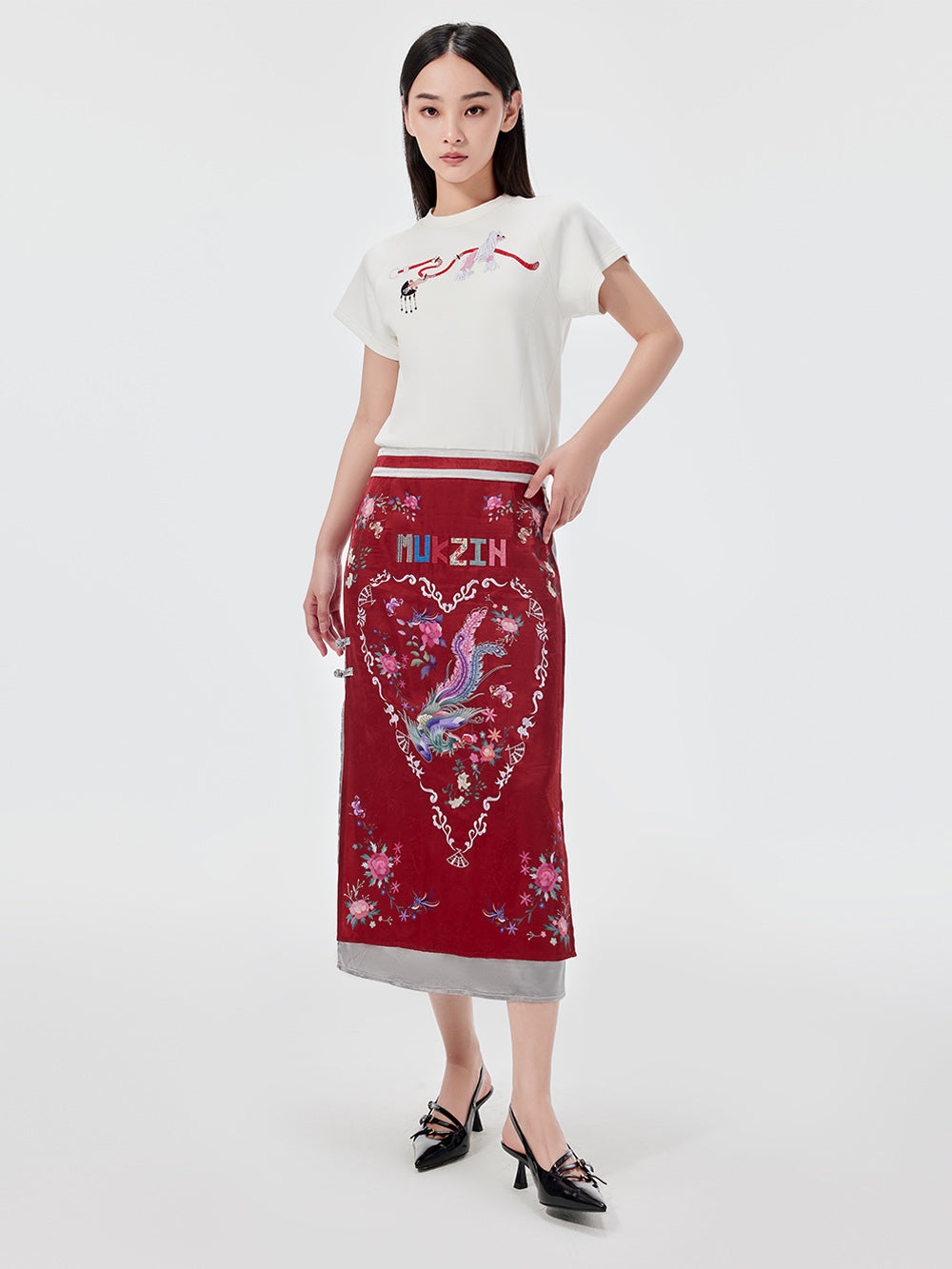 MUKZIN 2-color Loose Embroidered T-shirt