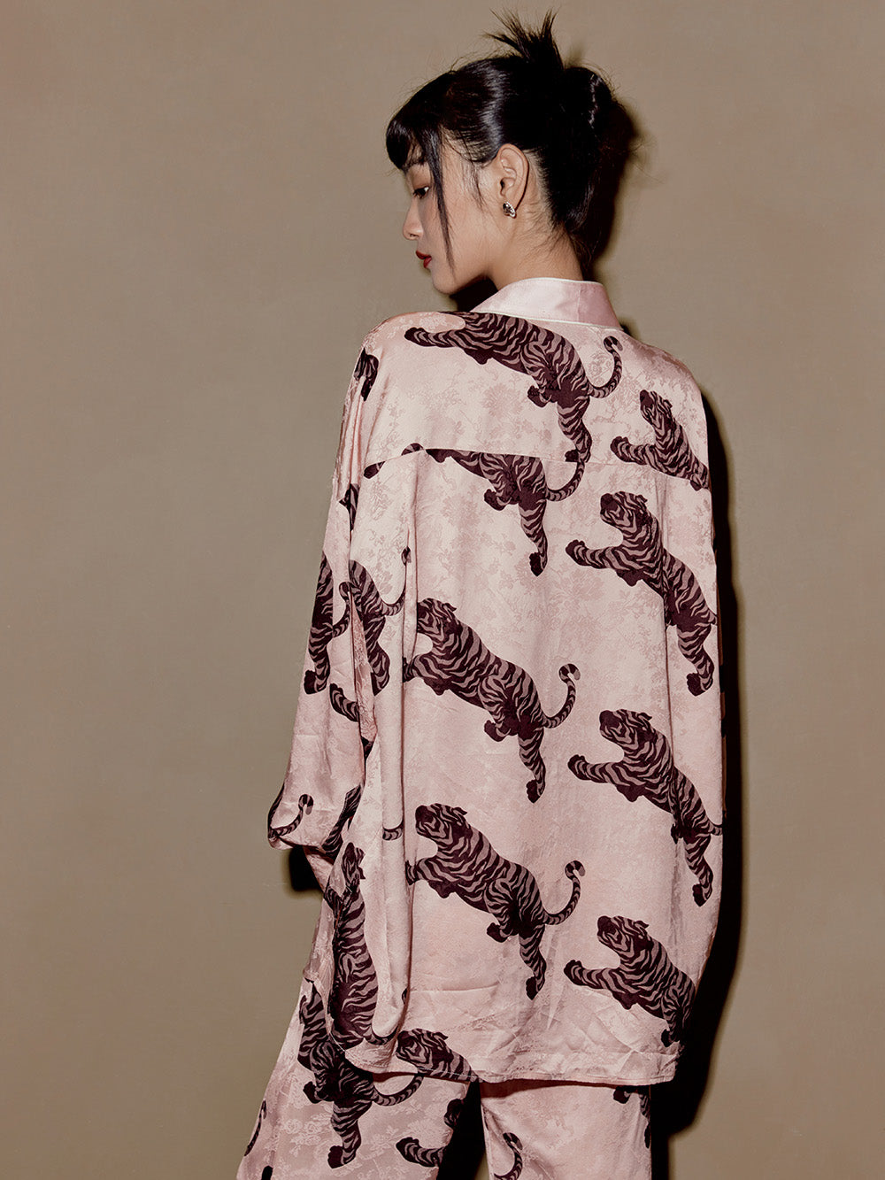 MUKZIN Crouching Dragon and Hidden Tiger Neo Chinese  Pajama Shirts