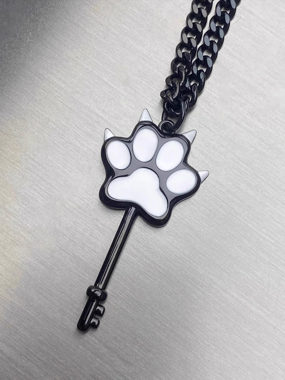 MUKTANK X WHITEHOLE Wealthy Little Dog Paw Necklace