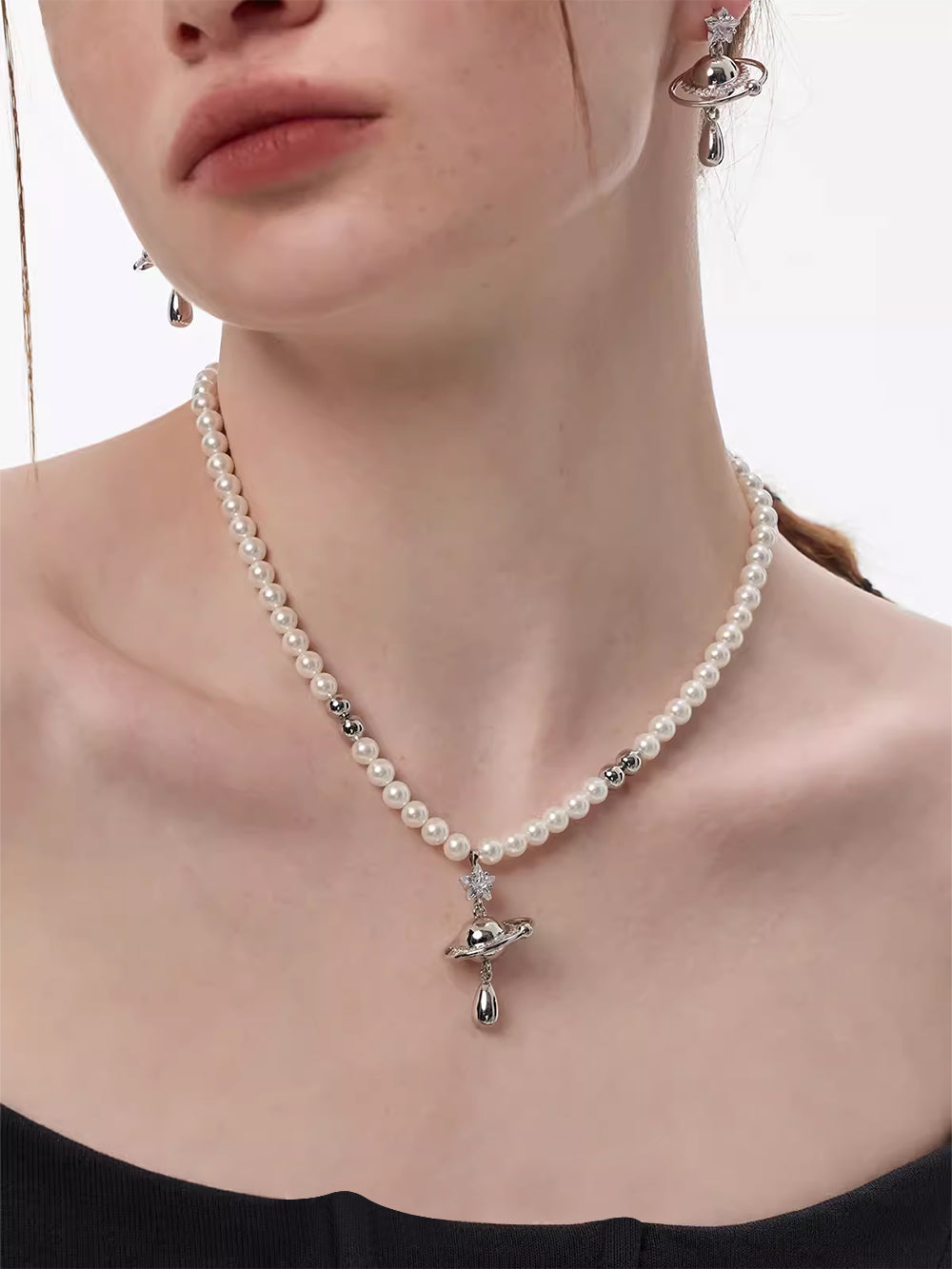 MUKTANK x SUN HUNTER Paearls Planet Necklace