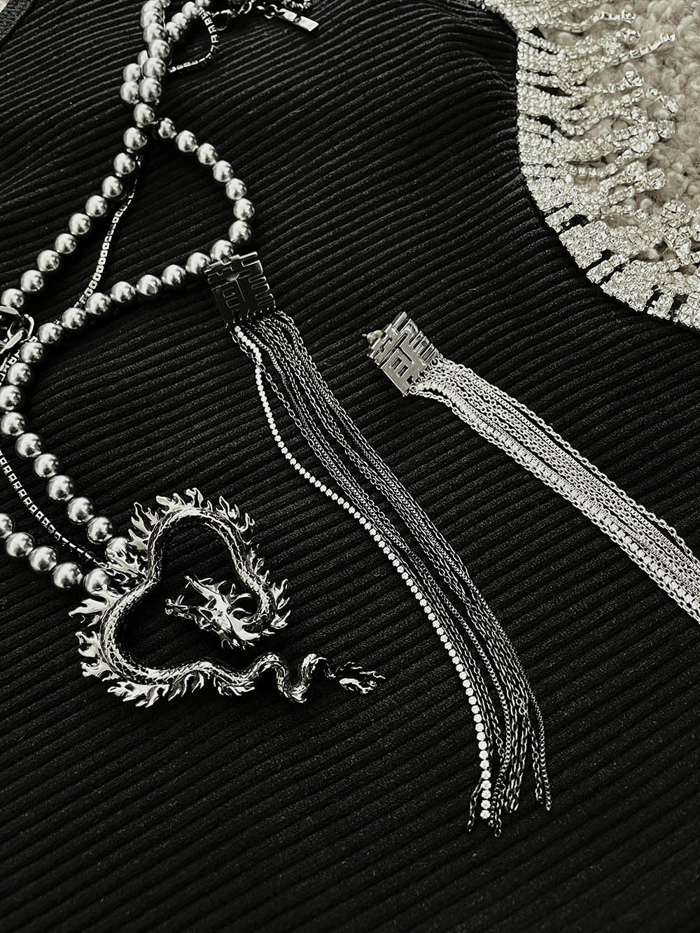 MUKTANK x Mandarin Zan Club Swimming Dragon in the Abyss Black Pearl Necklace