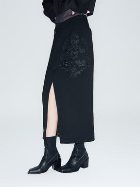 MUKZIN Black Asymmetric Slit Midi Skirt