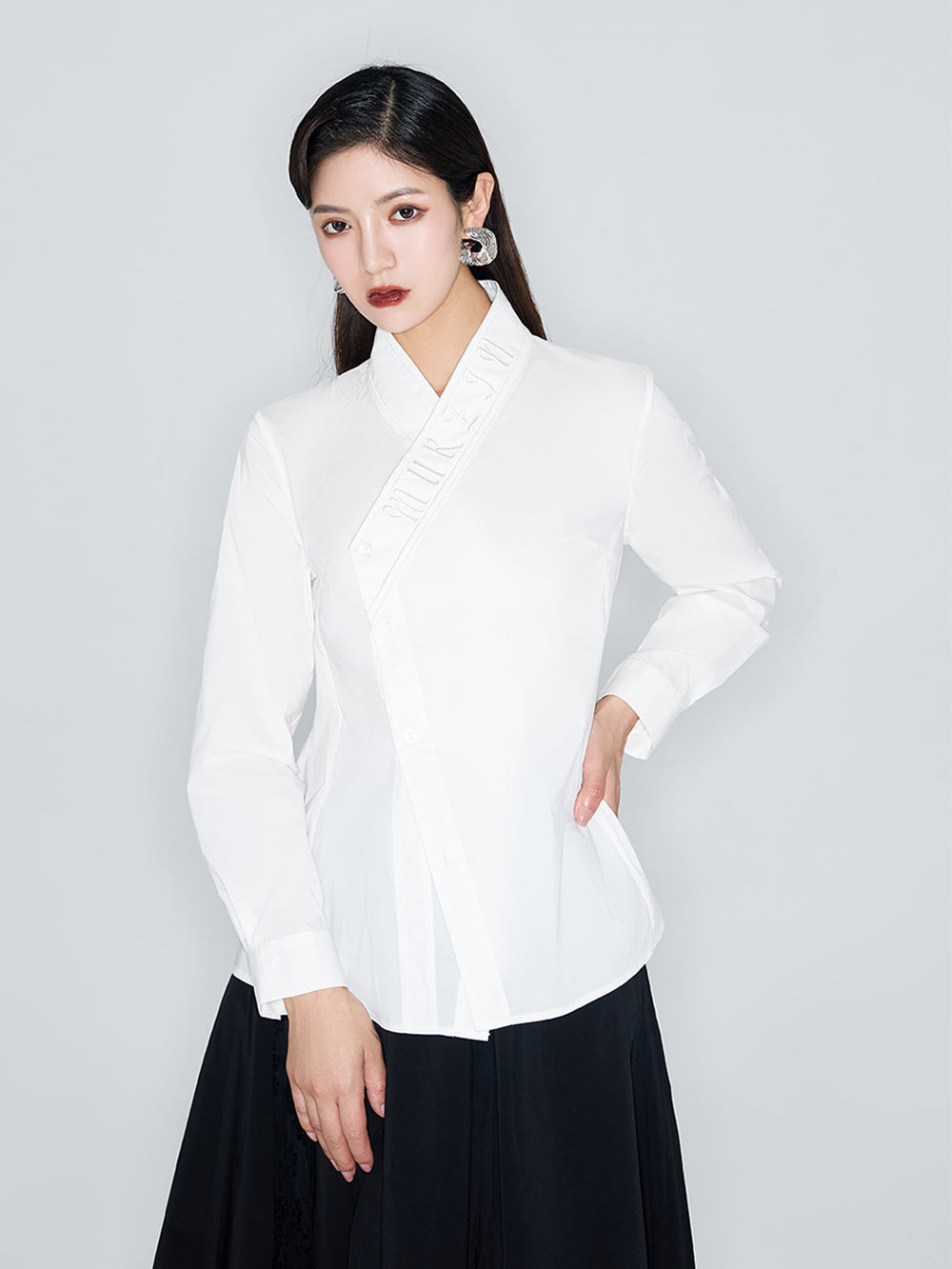 MUKZIN Linglong Series "White Orchid" New Chinese Letter Embroidery Slim Fit Cross-Breasted Hanfu Shirt