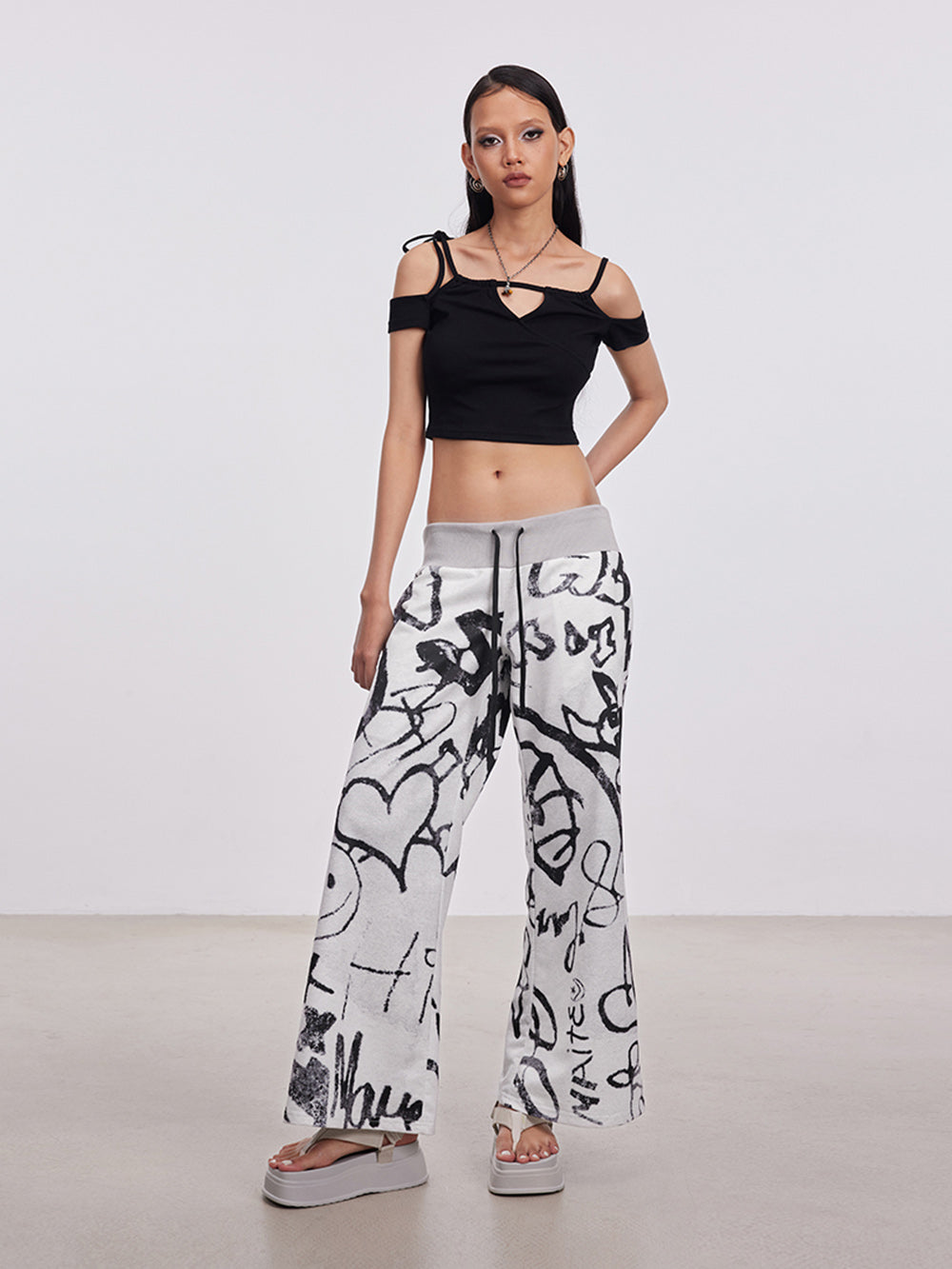 MUKTANK x Damage Asia Berlin Graffiti Low-waist Sporty Casual Pants