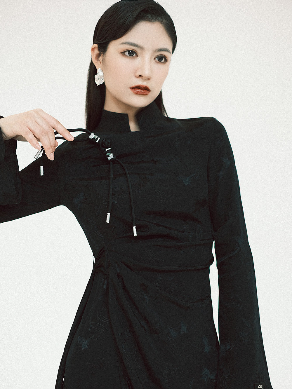 MUKZIN Linglong "Joyful Phoenix" - New Chinese-Style Jacquard High-Slit Cheongsam Dress