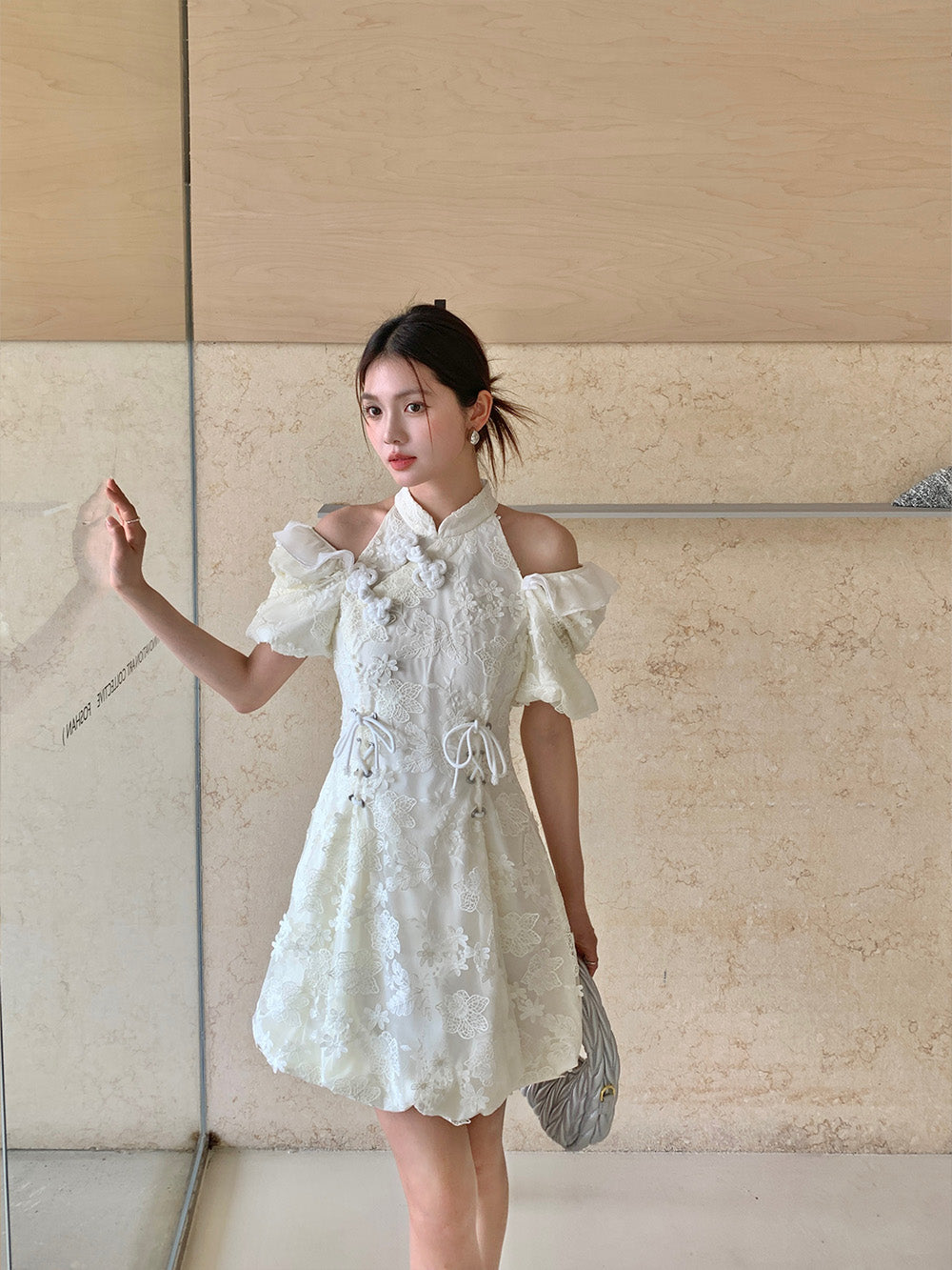 MUKZIN White Lace Off-shoulder Cheongsam QIPAO