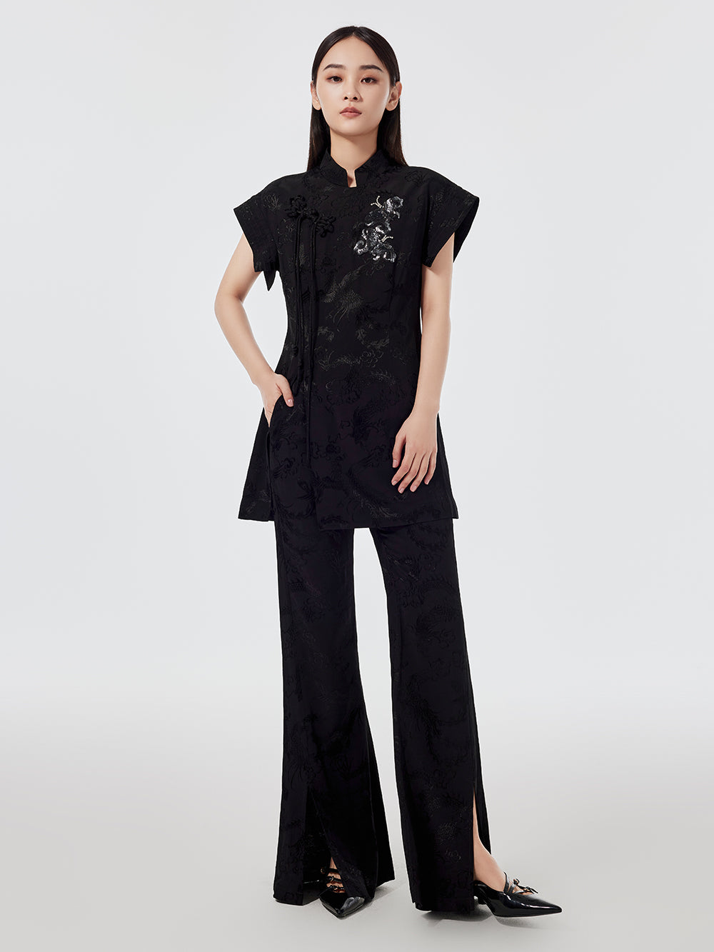MUKZIN Chinese Embroidery Print Sequin Slim Fit T-shirt