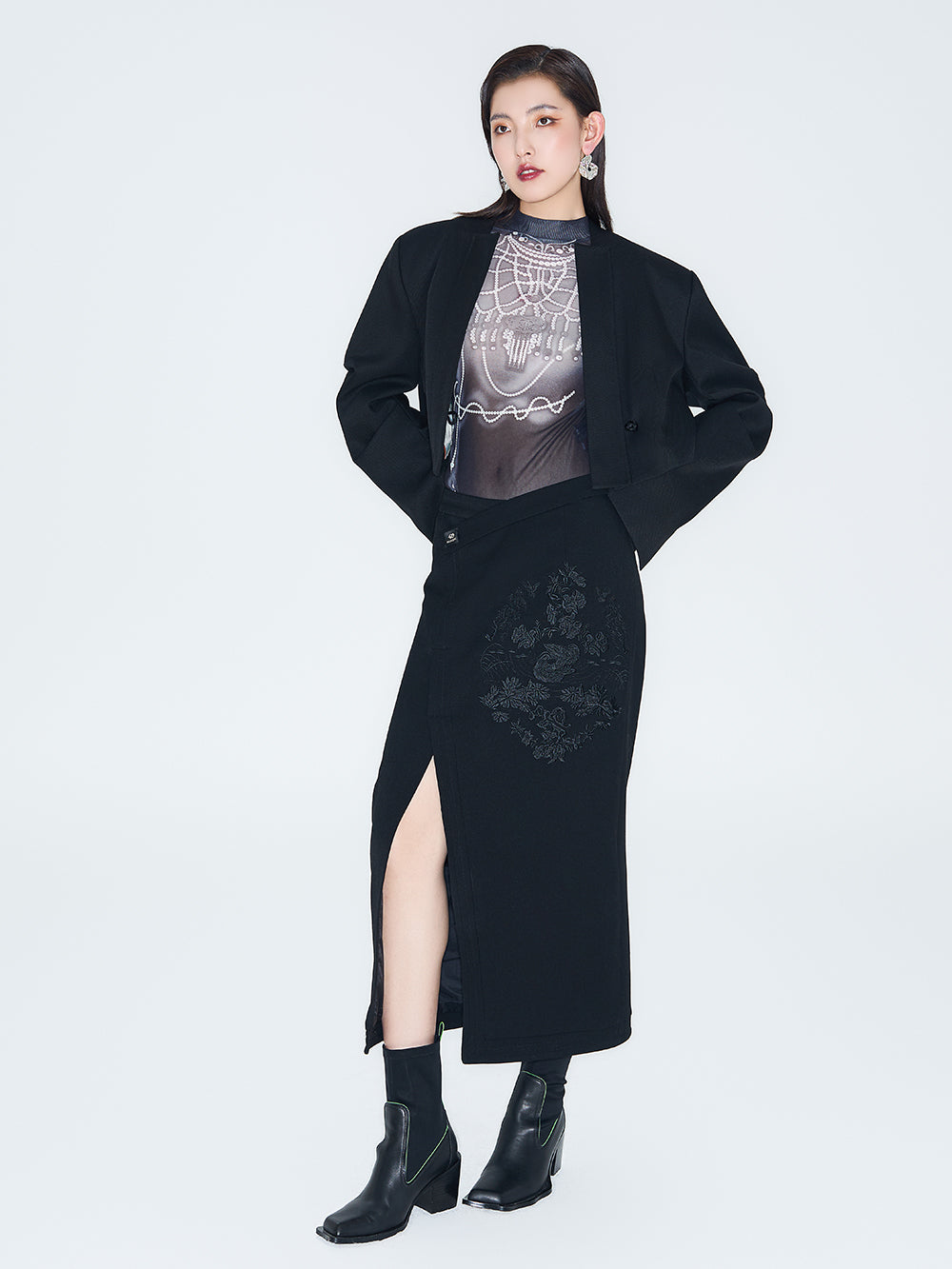 MUKZIN Black Asymmetric Slit Midi Skirt