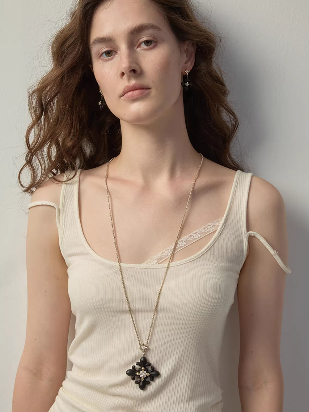 MUKTANK×SUN HUNTER Long Plain Wooden Iris Chain Necklace