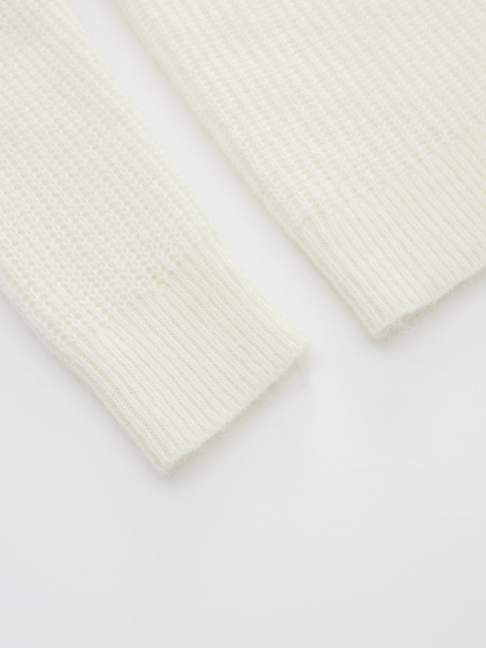 MUKZIN“The Sequence of Deer's Call”Cream White Contrast Trim Pony Decor Oversized Fuzzy Knit Sweater