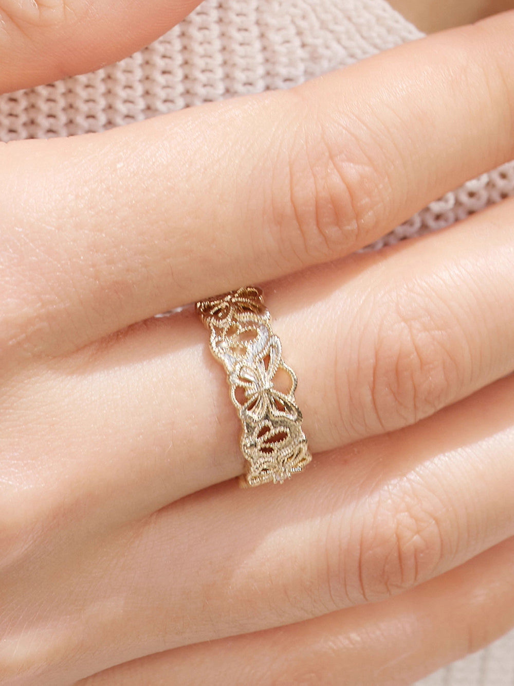 MUKTANK×SUN HUNTER “Emergence”Narrow Band Full-Circle Lace Butterfly Ring