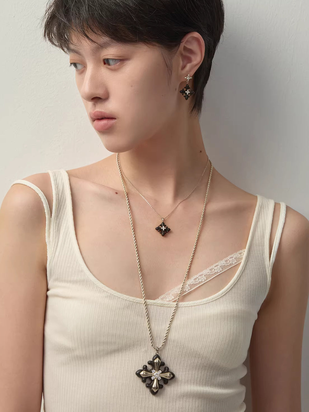 MUKTANK×SUN HUNTER Short Plain Wooden Iris Chain Necklace