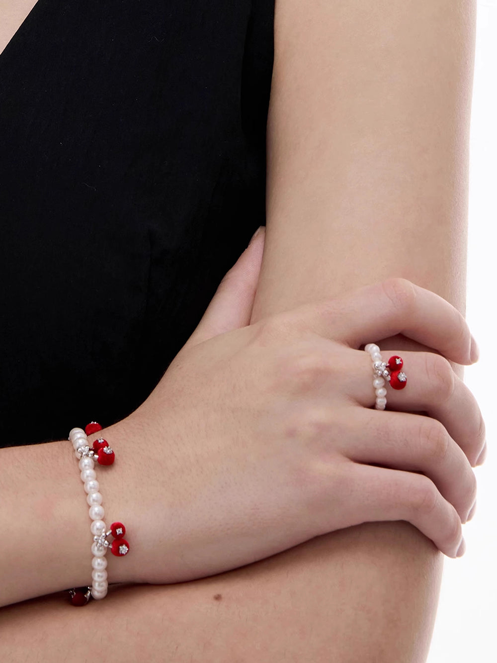 MUKTANK×SUN HUNTER Velvet Cherry Elastic Bracelet