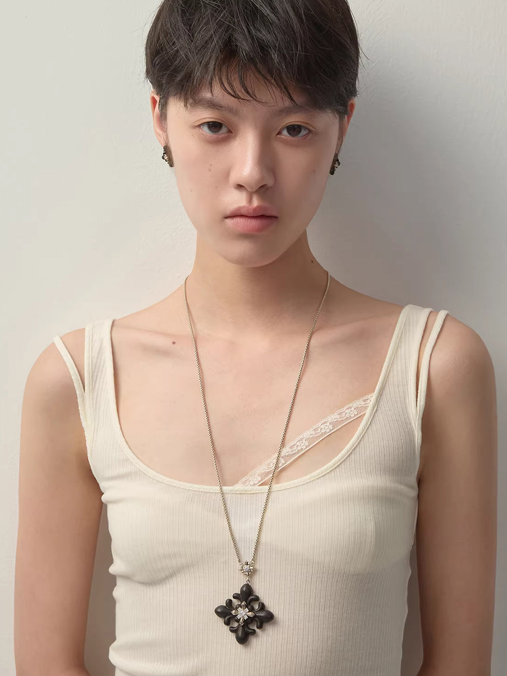 MUKTANK×SUN HUNTER Long Plain Wooden Iris Chain Necklace