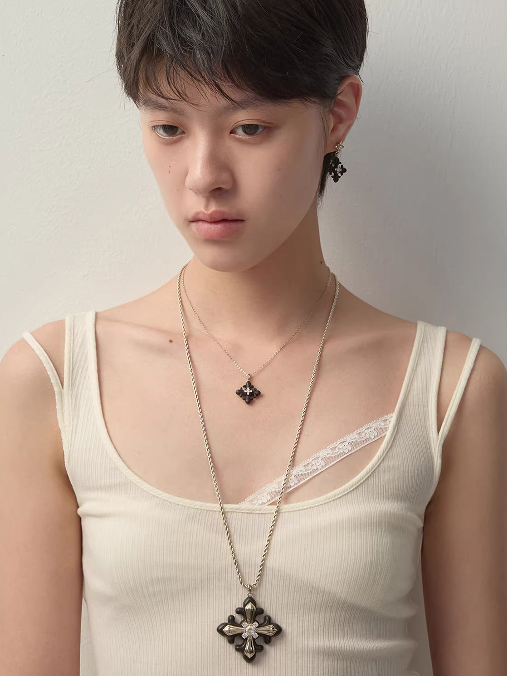MUKTANK×SUN HUNTER Short Plain Wooden Iris Chain Necklace