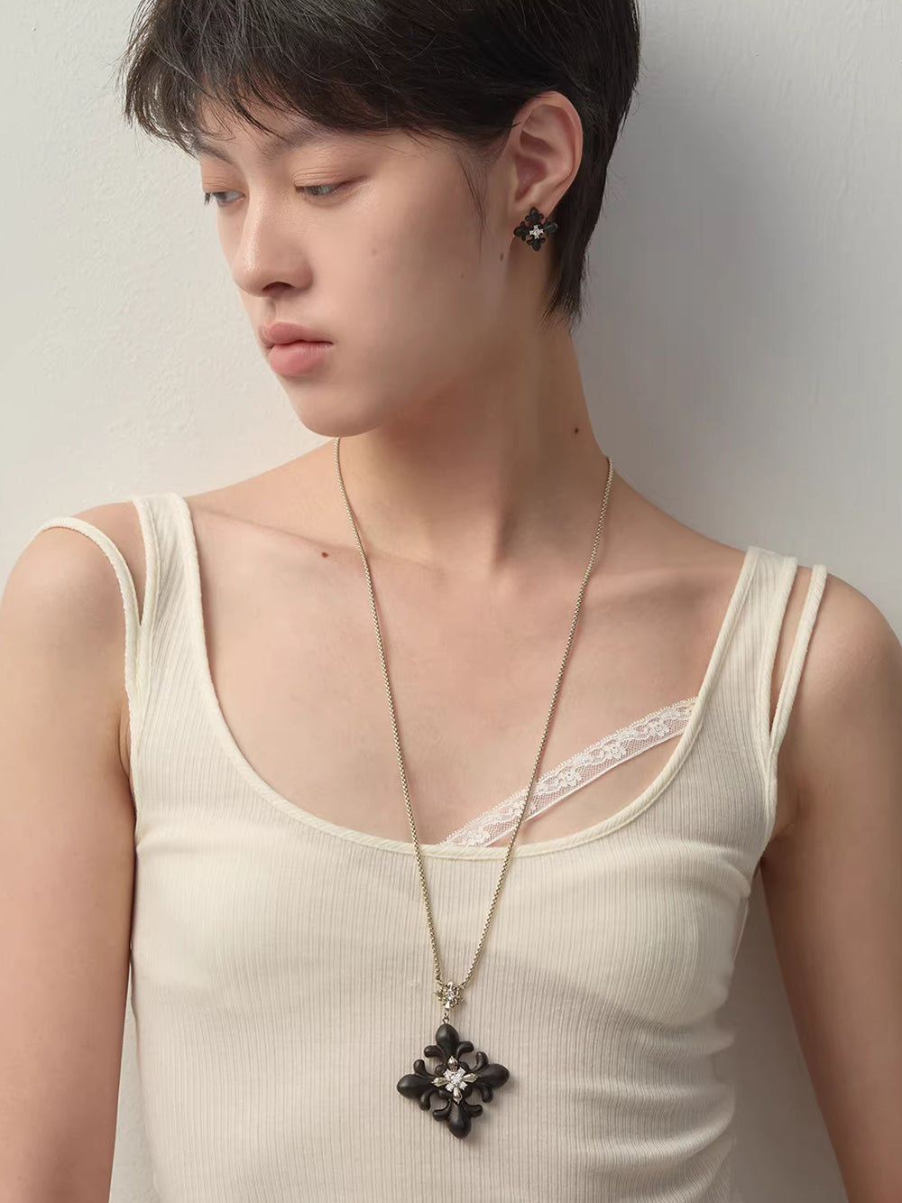 MUKTANK×SUN HUNTER Long Plain Wooden Iris Chain Necklace
