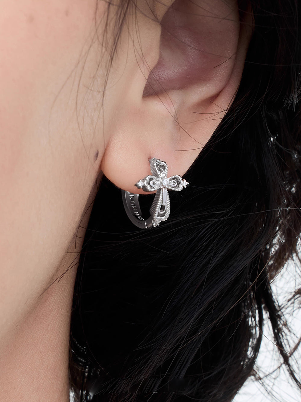 MUKTANK×SUN HUNTER Lace cross ear clips