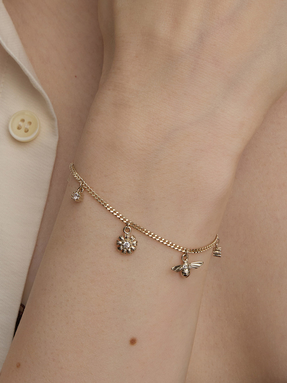 MUKTANK×SUN HUNTER Garden Daisy & Bee Bracelet