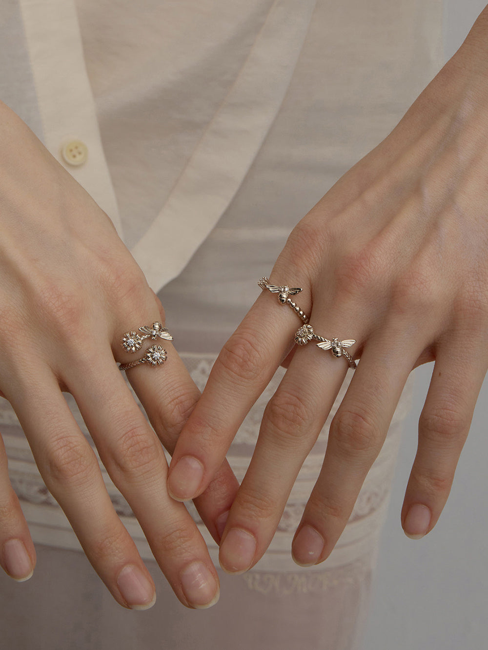 MUKTANK×SUN HUNTER Garden Bee Ring