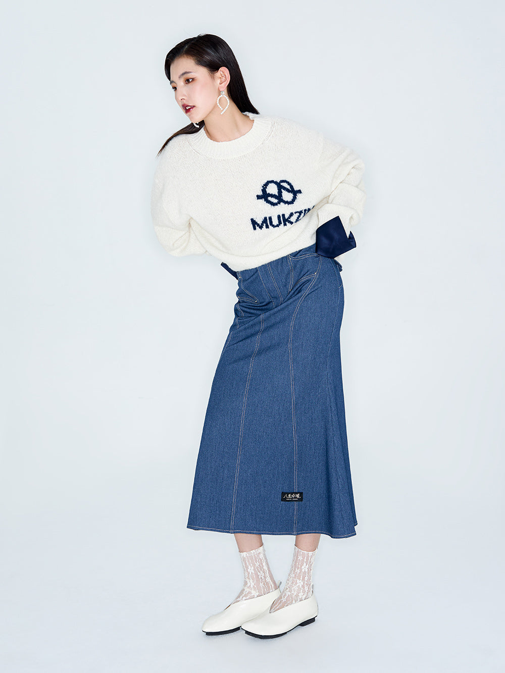 MUKZIN Linglong "Bafang Linglong" detachable Cuffs Crew Neck White Wool Top