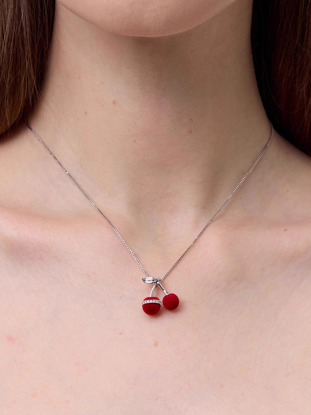MUKTANK×SUN HUNTER Velvet Cherry Necklace with Leaves