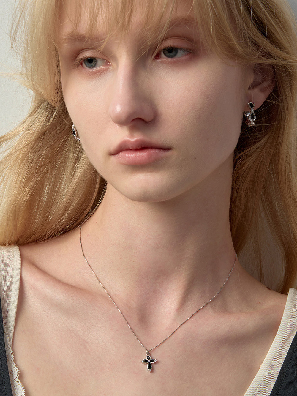 MUKTANK×SUN HUNTER Black Agate Petal Cross Chain Necklace (S)