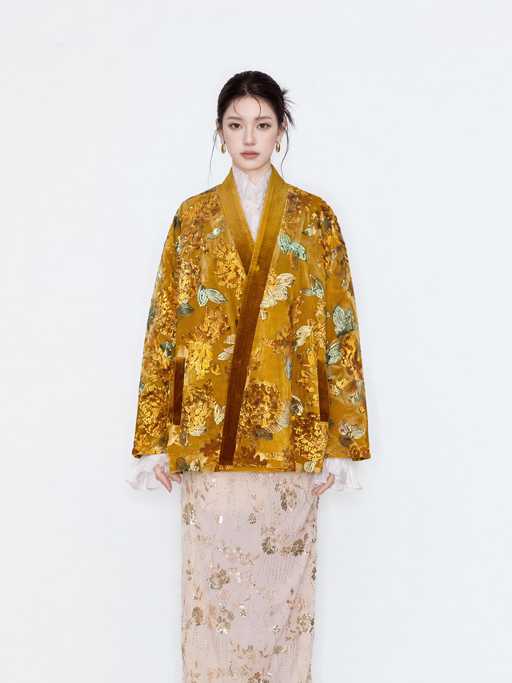 MUKZIN×Flourishing Blooms New Chinese-Style Vintage Velvet Jacket with Heavy Sequin Floral Embroidery