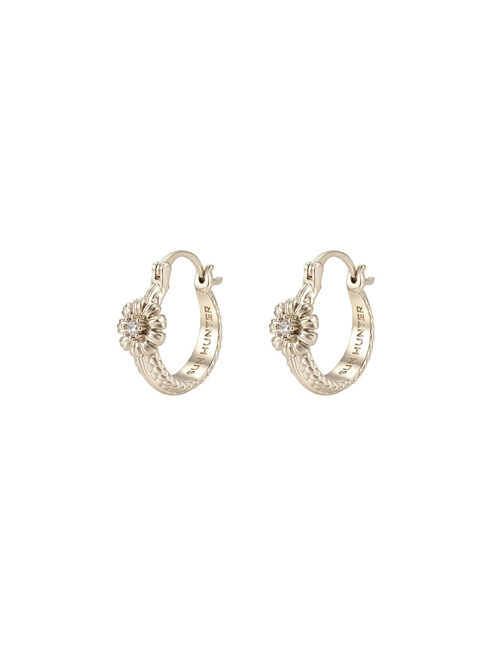 MUKTANK×SUN HUNTER Garden daisy woven earring clasps