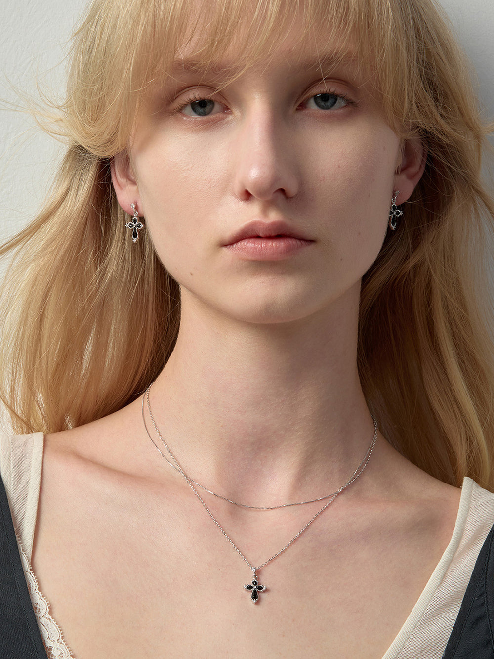 MUKTANK×SUN HUNTER Black Agate Petal Cross Drop Earrings