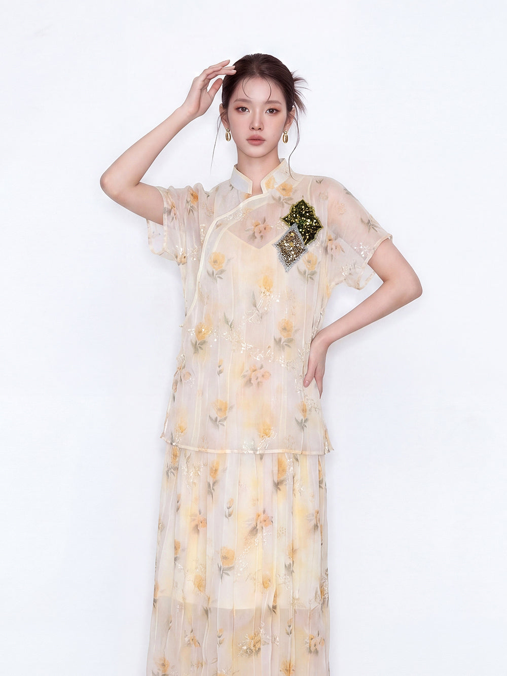 MUKZIN×Capsule Collection New Chinese-Style Linen Top with ICH Hami Hand Embroidery & Floral Print