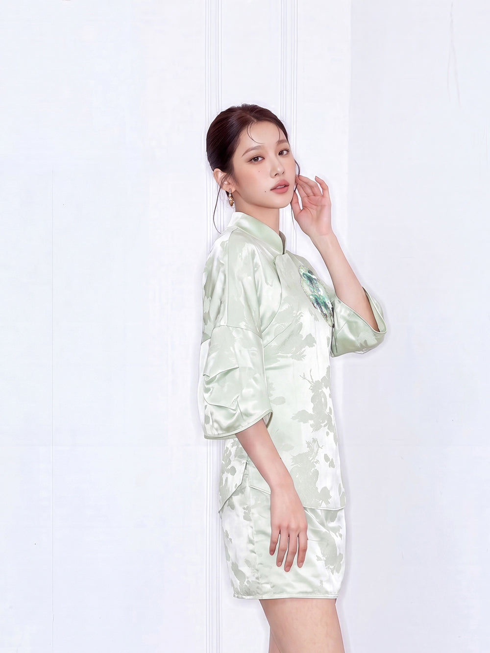 MUKZIN×Capsule Collection Modern Chinese 3/4 Sleeve Top with ICH Hami Hand Embroidery