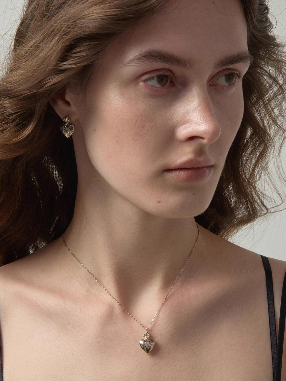 MUKTANK×SUN HUNTER Iris Carved Heart Plain Chain Necklace