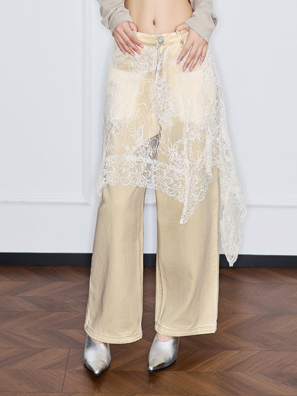 MUKZIN“Realm of Ethereal Mist”Lace Panel Distressed Jeans