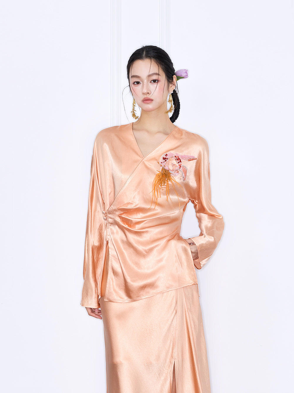 MUKZIN "Capsule Collection" New Chinese Style Embroidered V-Neck Acetate Blouse