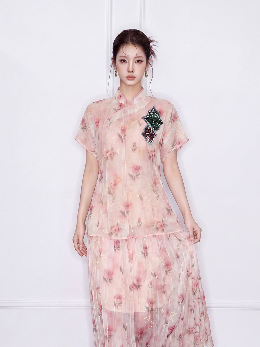 MUKZIN×Capsule Collection New Chinese-Style Linen Top with ICH Hami Hand Embroidery & Floral Print