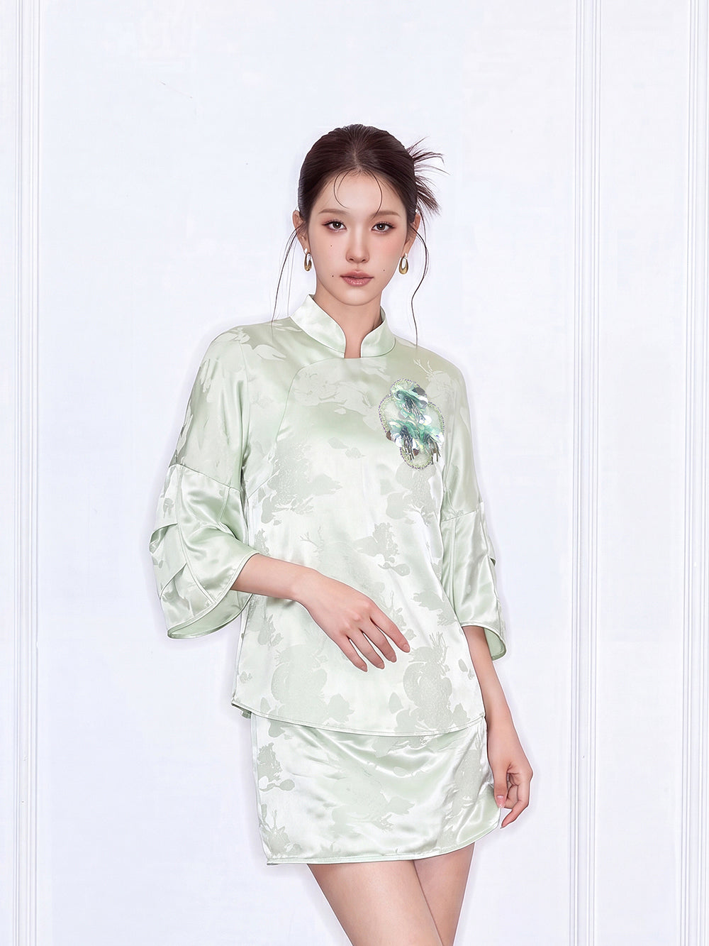 MUKZIN×Capsule Collection Modern Chinese 3/4 Sleeve Top with ICH Hami Hand Embroidery