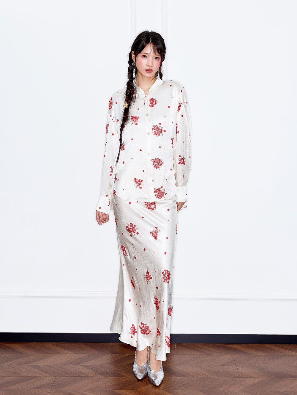 MUKZIN“Capsule Collection”Exquisite Red Floral Retro-style Stand-up Collar Off-white Shirt